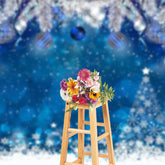 Aperturee - Blauer Schneeflockenball Bokeh Weihnachtsfotohintergrund